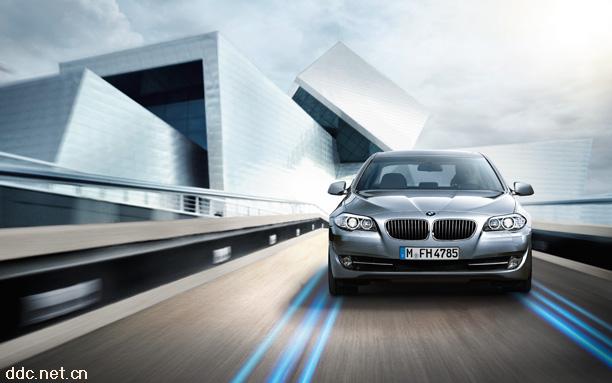 全新BMW高效混合动力5系
