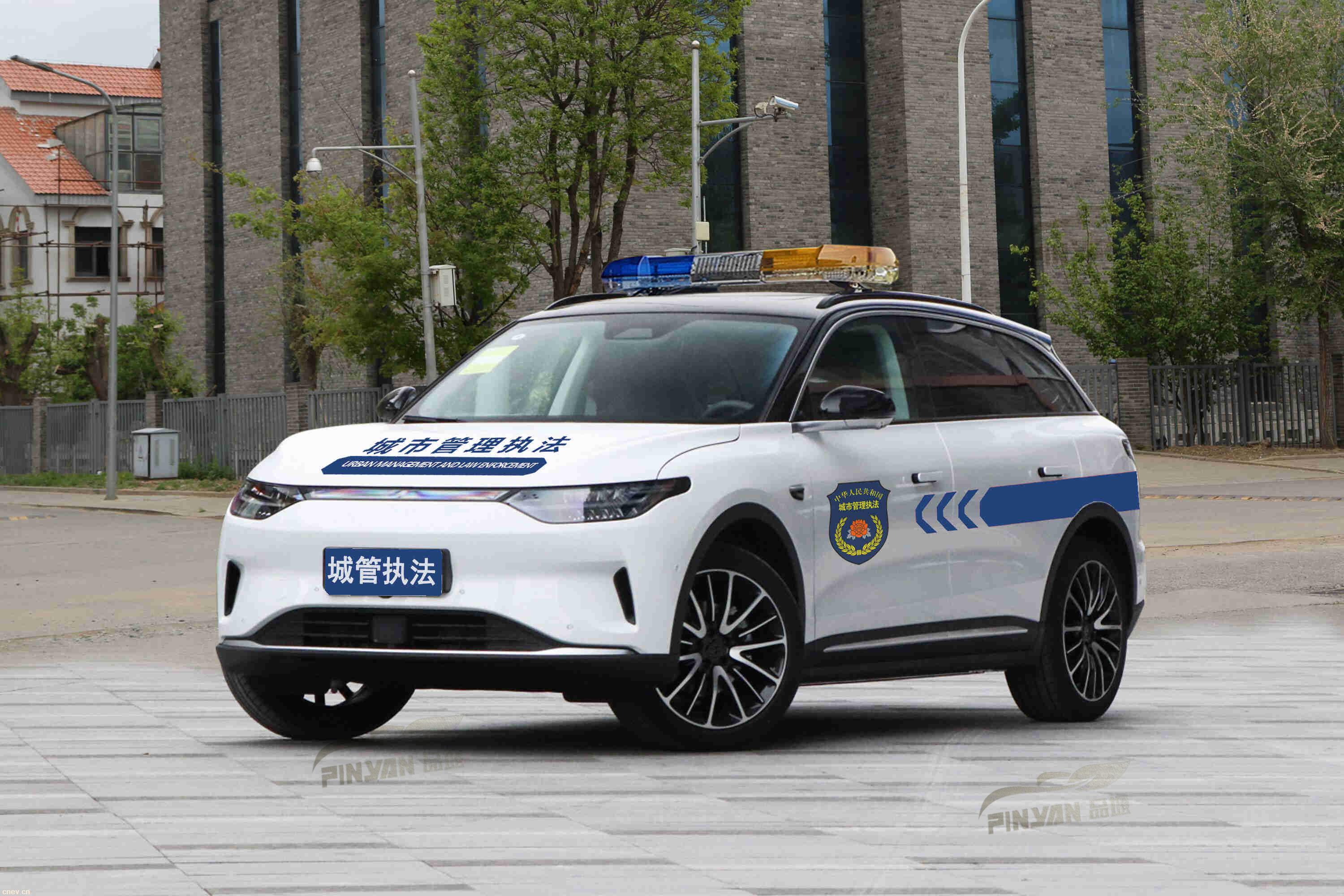 纯电动巡逻车大型SUV